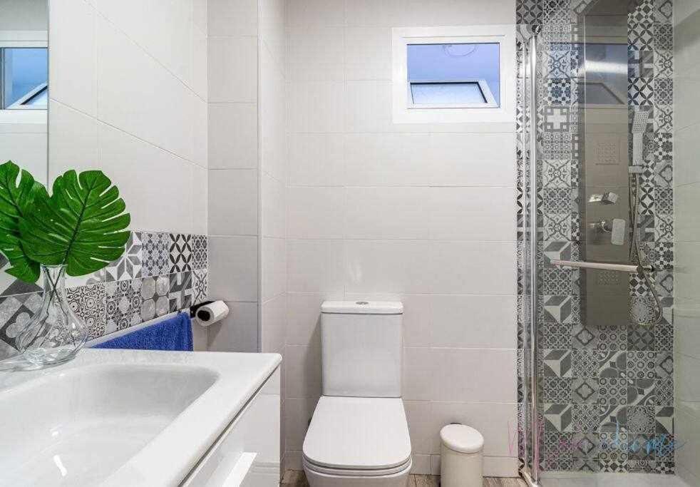 Apartamento 1 En Estadio Sevilla 6 Plazas Y Metro Seville Exterior photo